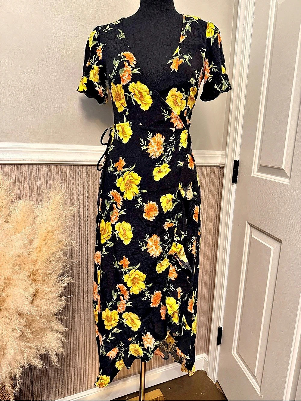 Forever 21 Contemporary Floral Wrap Maxi Dress Small Black
 ‍‍